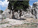 Solda A Odas� ve en sa�da B Odas�na giden basamaklar - E. An�l, 2018